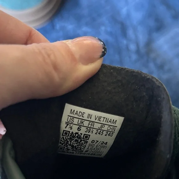 Adidas Gazelle Bold Green Velvet - Rare and Like New - 7.5 - Picture 9 of 9